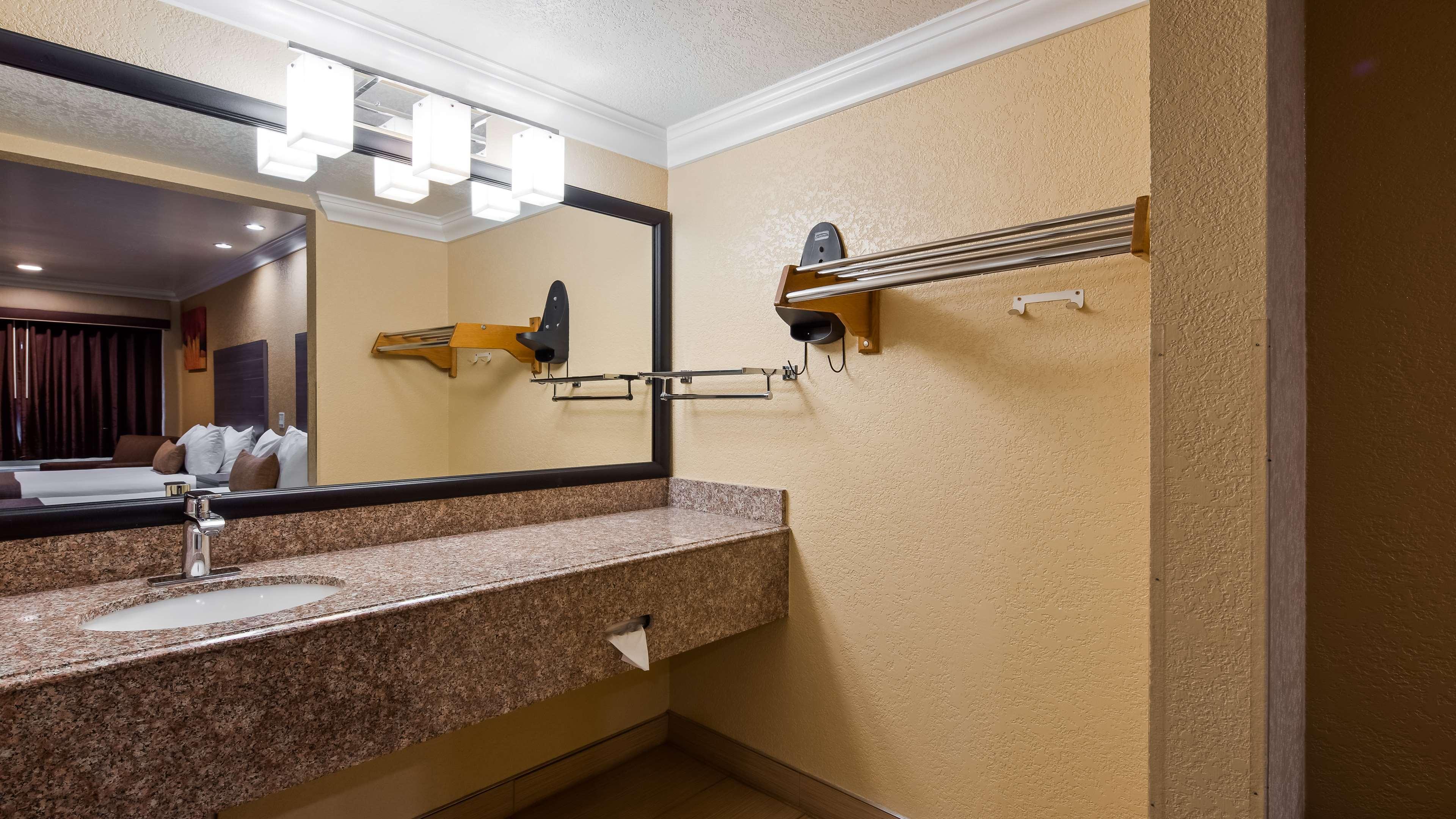 Best Western Hanford Inn Экстерьер фото