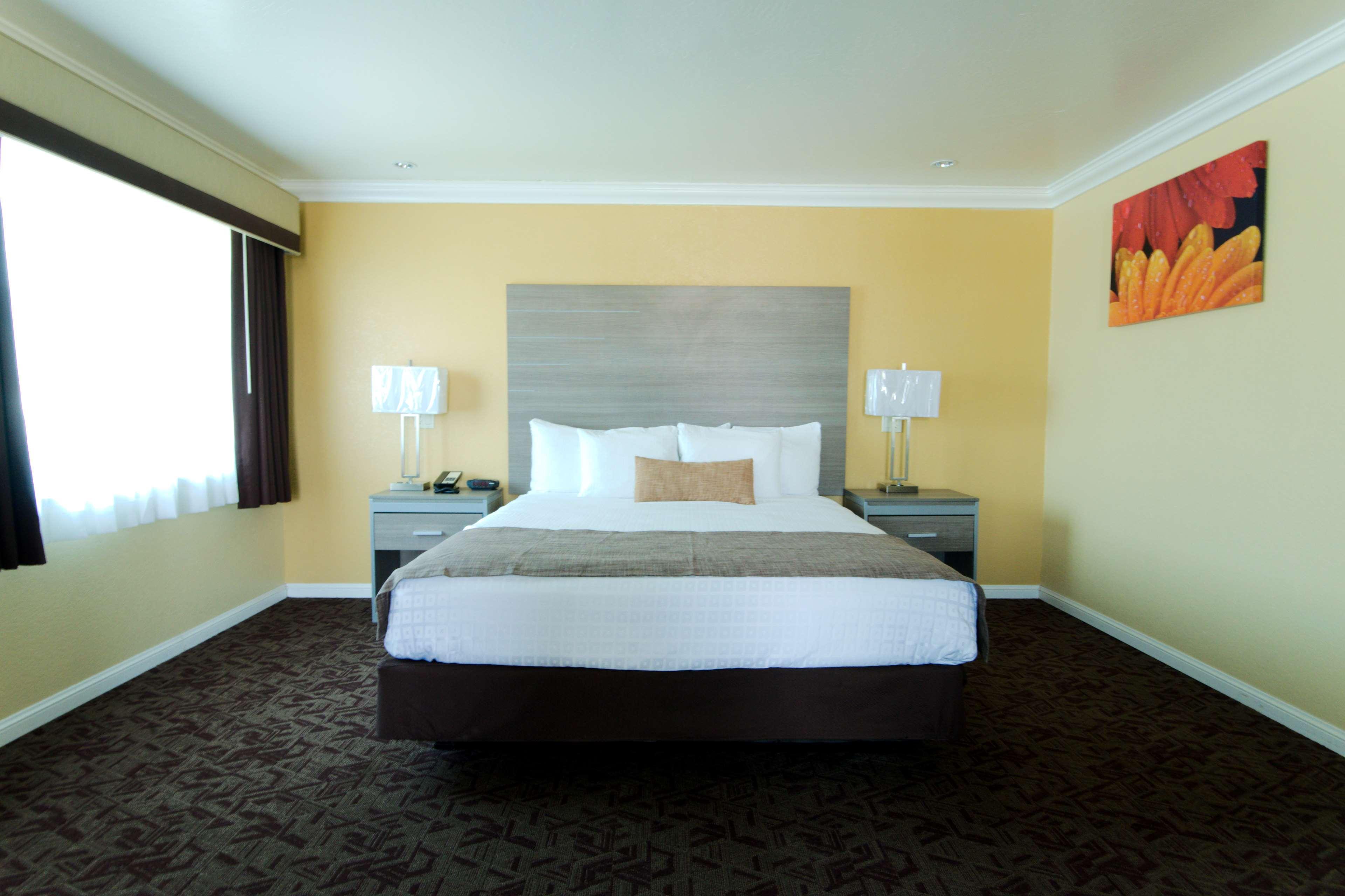 Best Western Hanford Inn Экстерьер фото