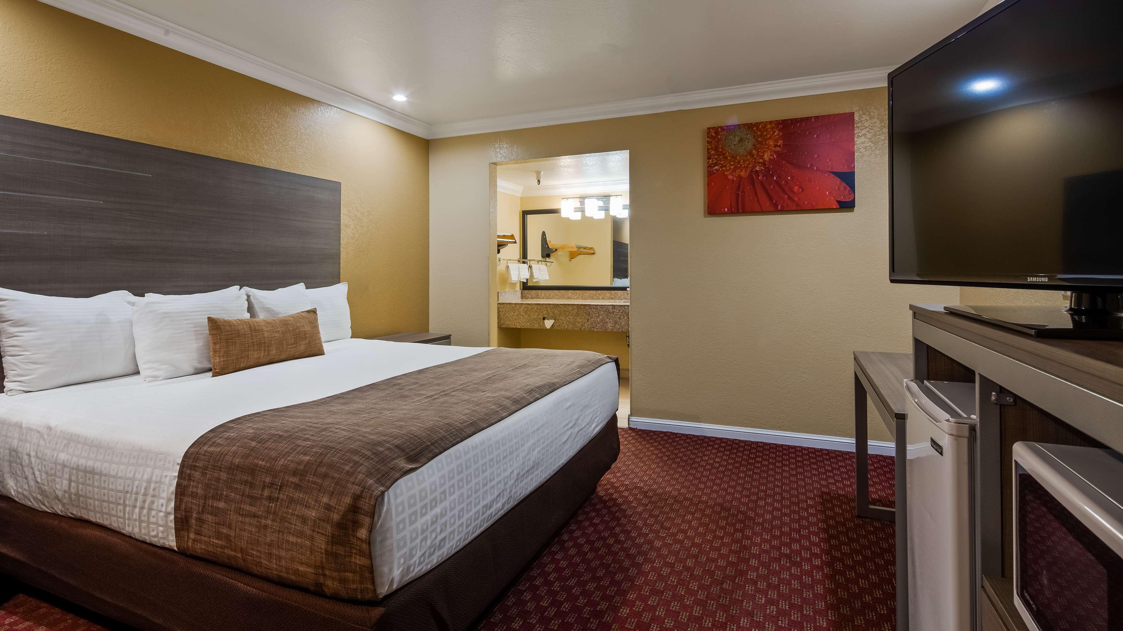 Best Western Hanford Inn Экстерьер фото