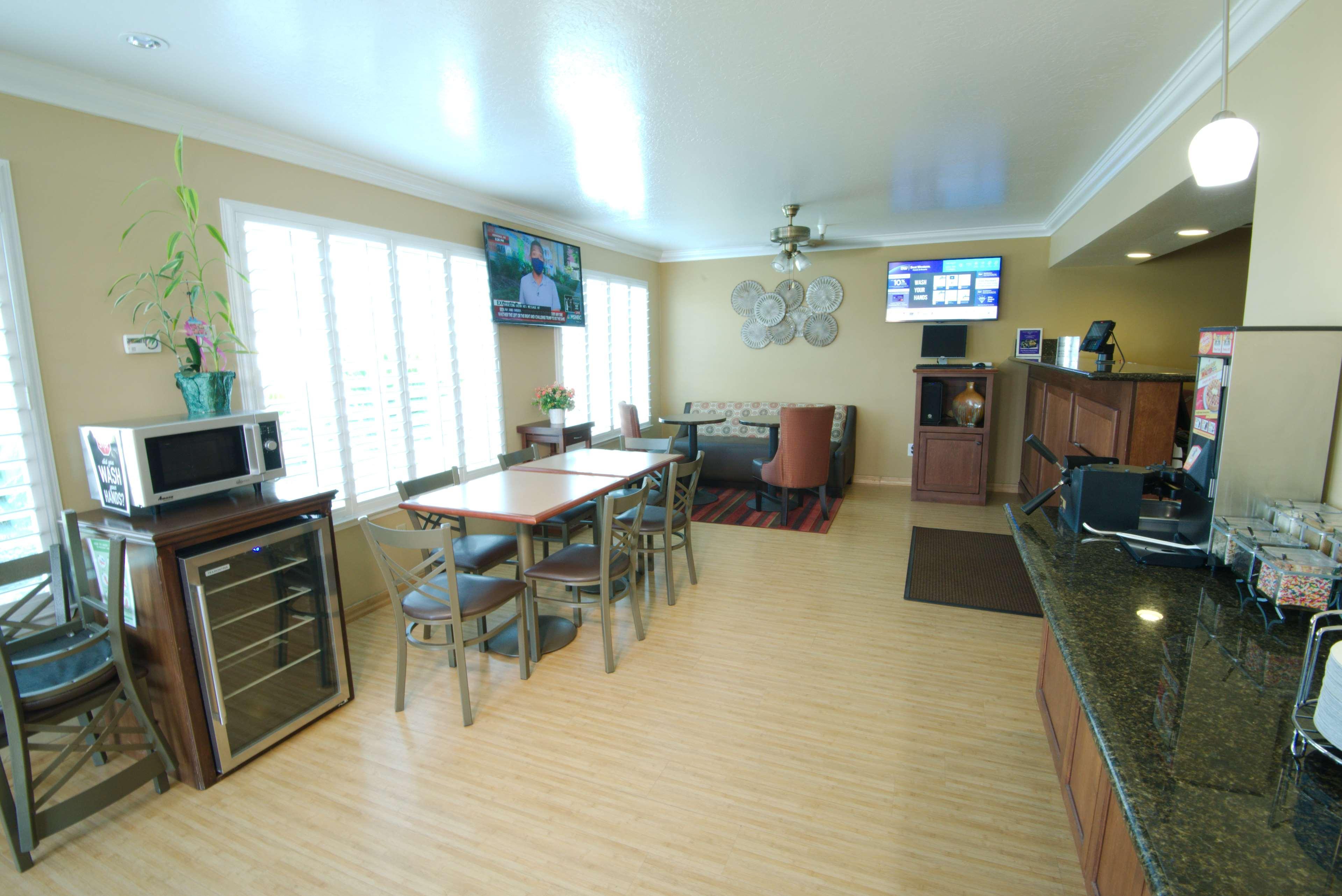 Best Western Hanford Inn Экстерьер фото
