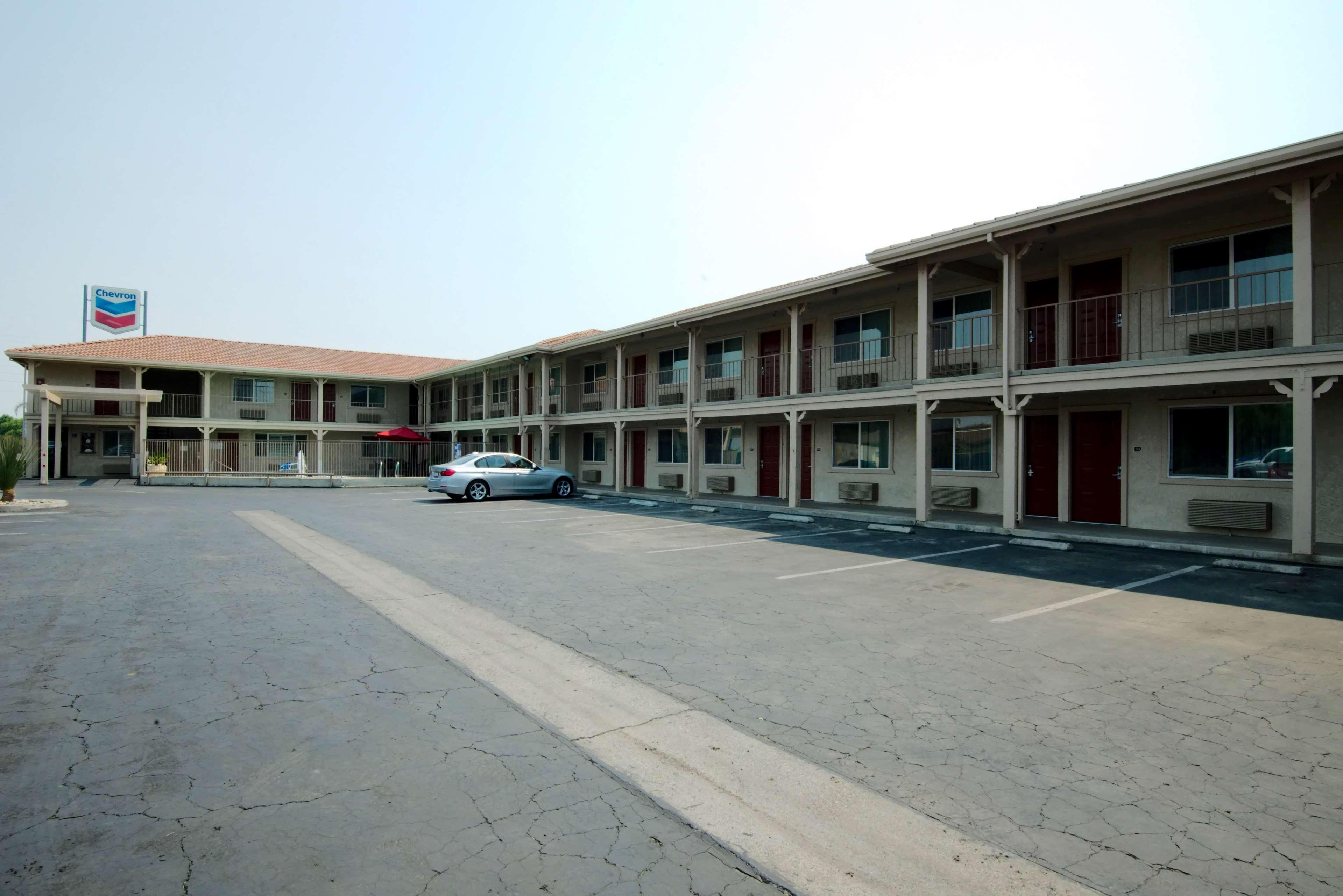 Best Western Hanford Inn Экстерьер фото