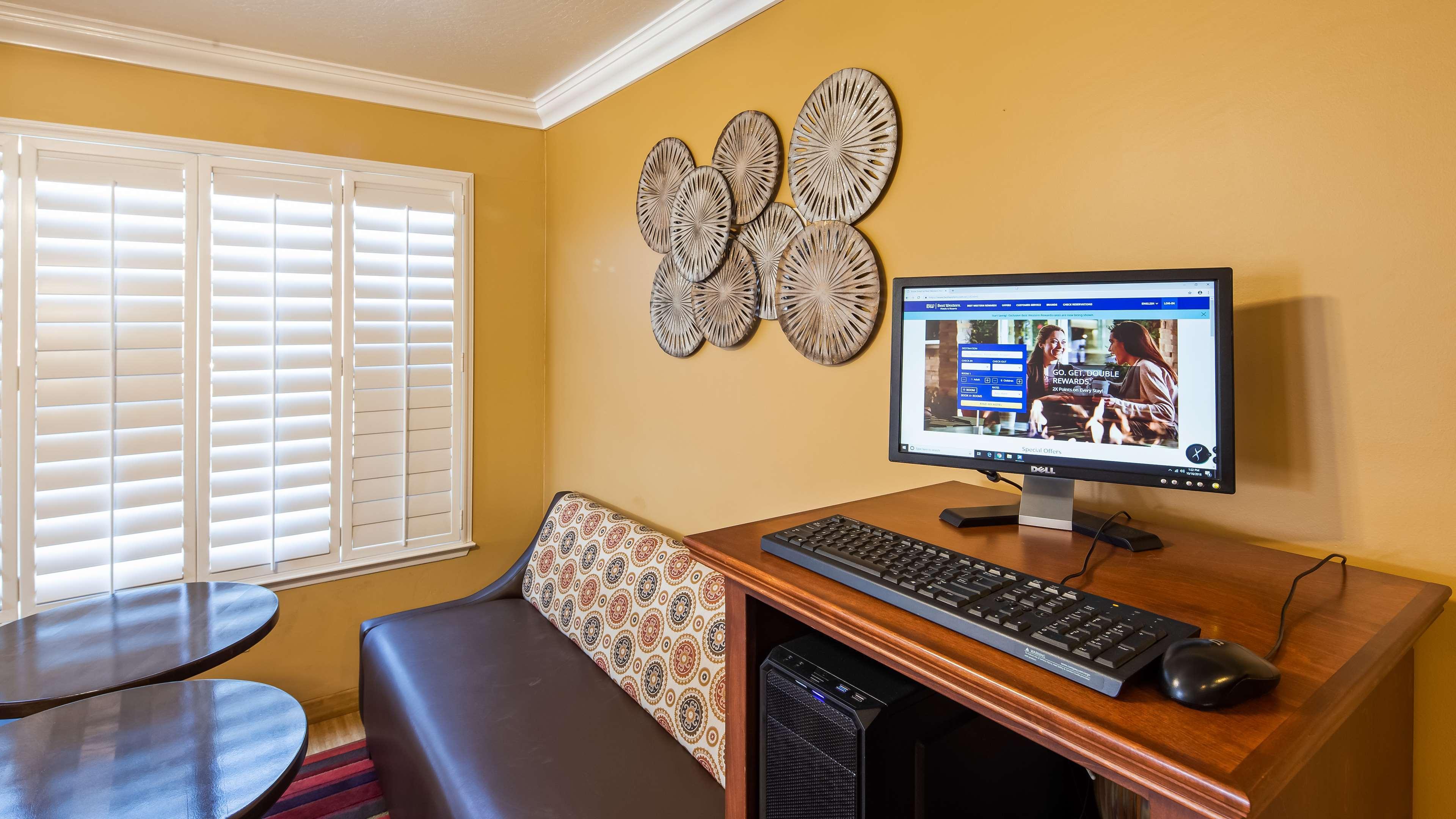 Best Western Hanford Inn Экстерьер фото